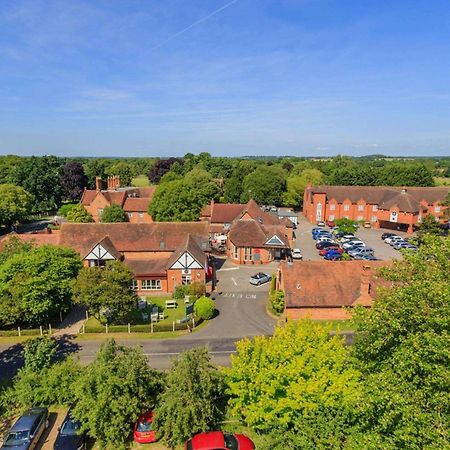 Clarion Hotel Charlecote Pheasant Уэллесбурн-Гастингс Экстерьер фото